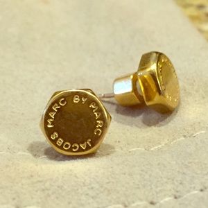 Marc Jacobs earnings .